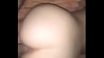 Длинноволосая японочка принимает пенис в свою узкую жопу